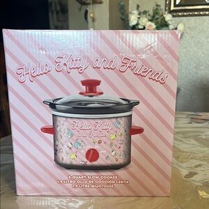 Pink and Red Floral Cookware Slow Cooker